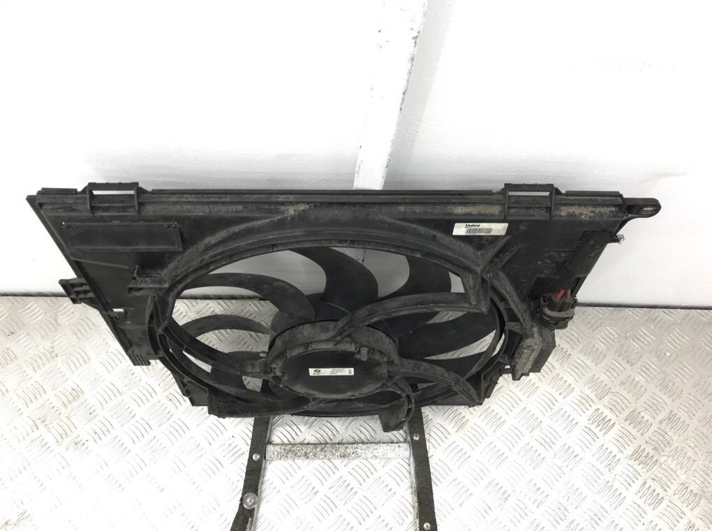 Вентилятор радиатора бу для BMW 1 F20/F21 2.0 TD, 2012 г. Вентилятор радиатора бу для BMW 1 F20/F21 2.0 TD, 2012 г.