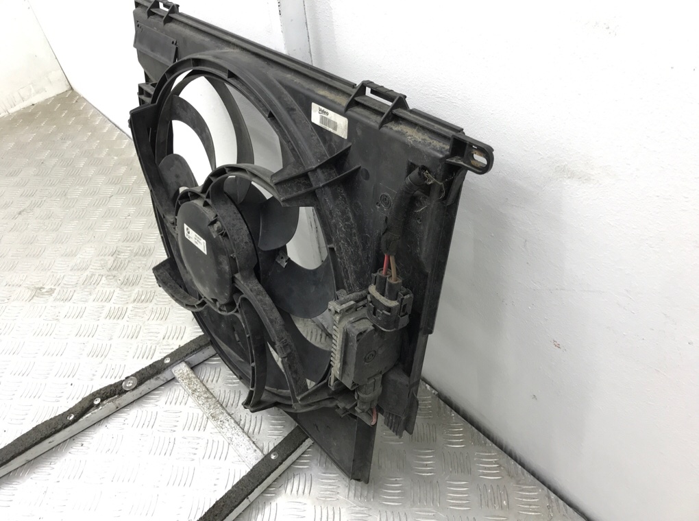 Вентилятор радиатора бу для BMW 1 F20/F21 2.0 TD, 2012 г. Вентилятор радиатора бу для BMW 1 F20/F21 2.0 TD, 2012 г.