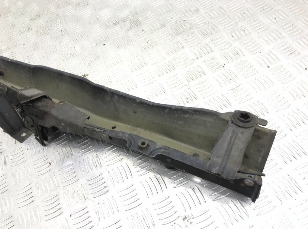 Планка под капот бу для Toyota Corolla Verso 2.2 TD, 2006 г. Планка под капот бу для Toyota Corolla Verso 2.2 TD, 2006 г.