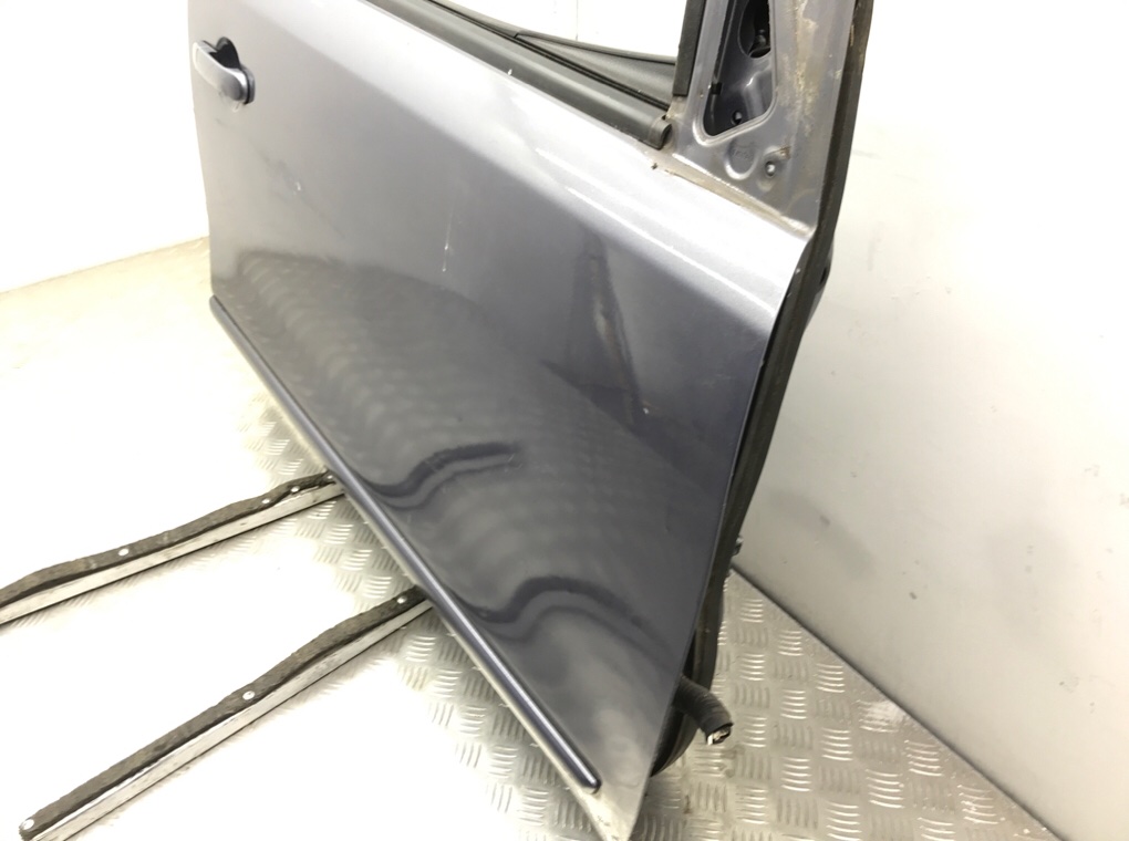 Дверь передняя правая бу для Nissan Note E11 1.6 i, 2010 г. Дверь передняя правая бу для Nissan Note E11 1.6 i, 2010 г.