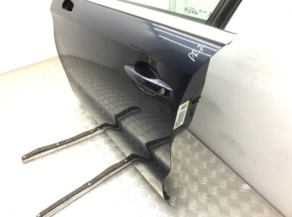 Дверь передняя левая бу для Citroen DS4 1 2.0 HDi, 2013 г. Дверь передняя левая бу для Citroen DS4 1 2.0 HDi, 2013 г.