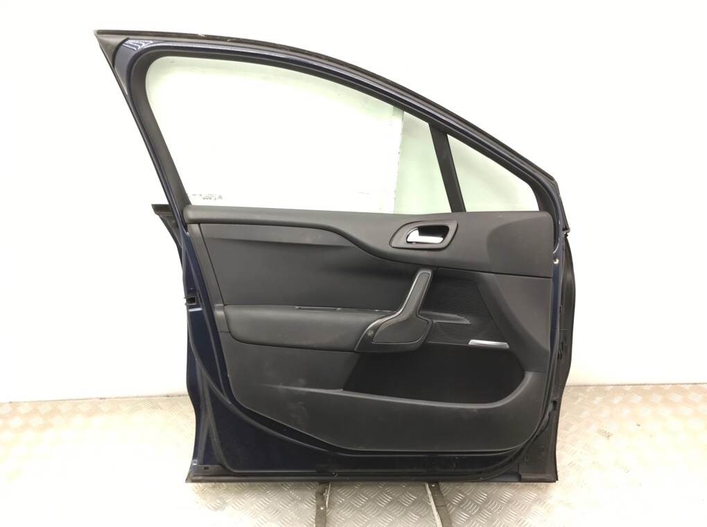 Дверь передняя левая бу для Citroen DS4 1 2.0 HDi, 2013 г. Дверь передняя левая бу для Citroen DS4 1 2.0 HDi, 2013 г.