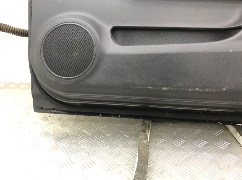 Дверь передняя правая бу для Suzuki Swift 3 1.3 i, 2006 г. Дверь передняя правая бу для Suzuki Swift 3 1.3 i, 2006 г.