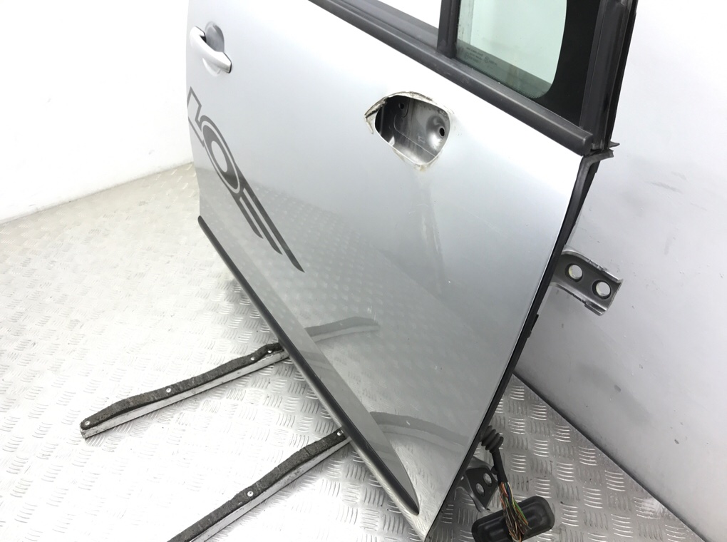 Дверь передняя правая бу для Peugeot 3008  1.6 HDi,  2011 г.