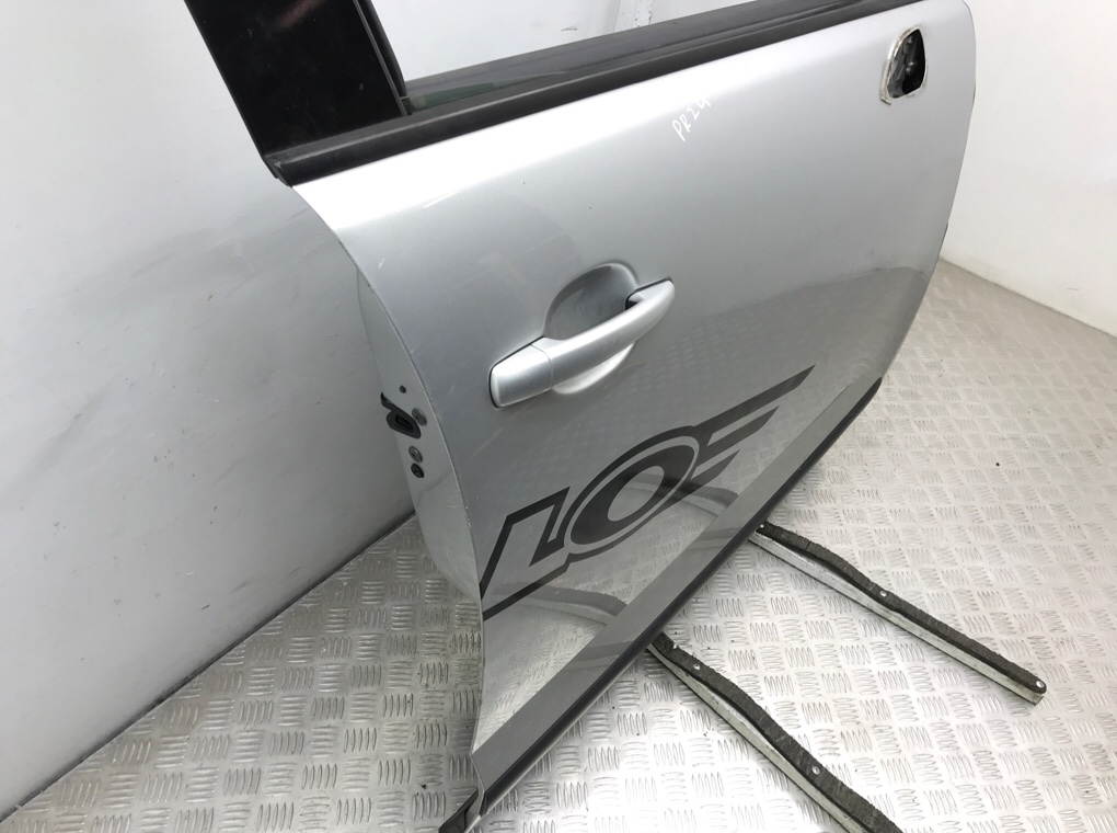 Дверь передняя правая бу для Peugeot 3008  1.6 HDi,  2011 г.