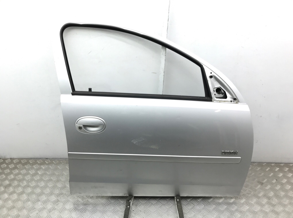Дверь передняя правая бу для Opel Corsa C 1.2 i, 2004 г.
