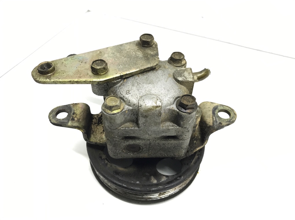 Насос гидроусилителя руля бу для Nissan X-Trail T30 2.0 i, 2006 г. Насос гидроусилителя руля бу для Nissan X-Trail T30 2.0 i, 2006 г.