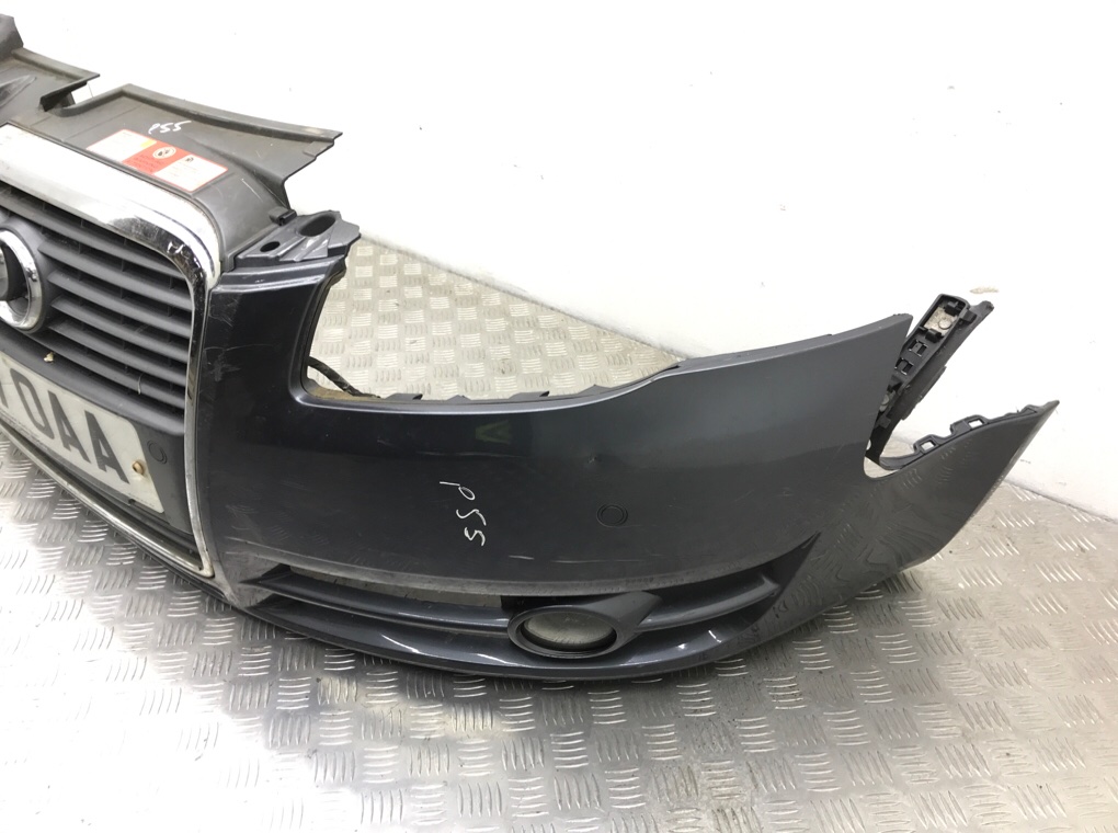 Бампер передний бу для Audi A4 B7 2.0 TFSI,  2007 г.