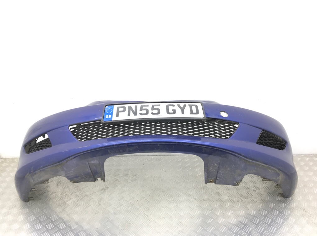 Бампер передний бу для Mazda 6  1 1.8 i,  2005 г.