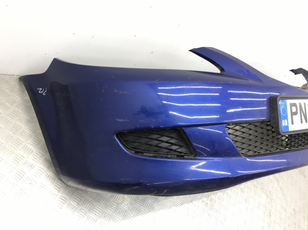 Бампер передний бу для Mazda 6  1 1.8 i,  2005 г.