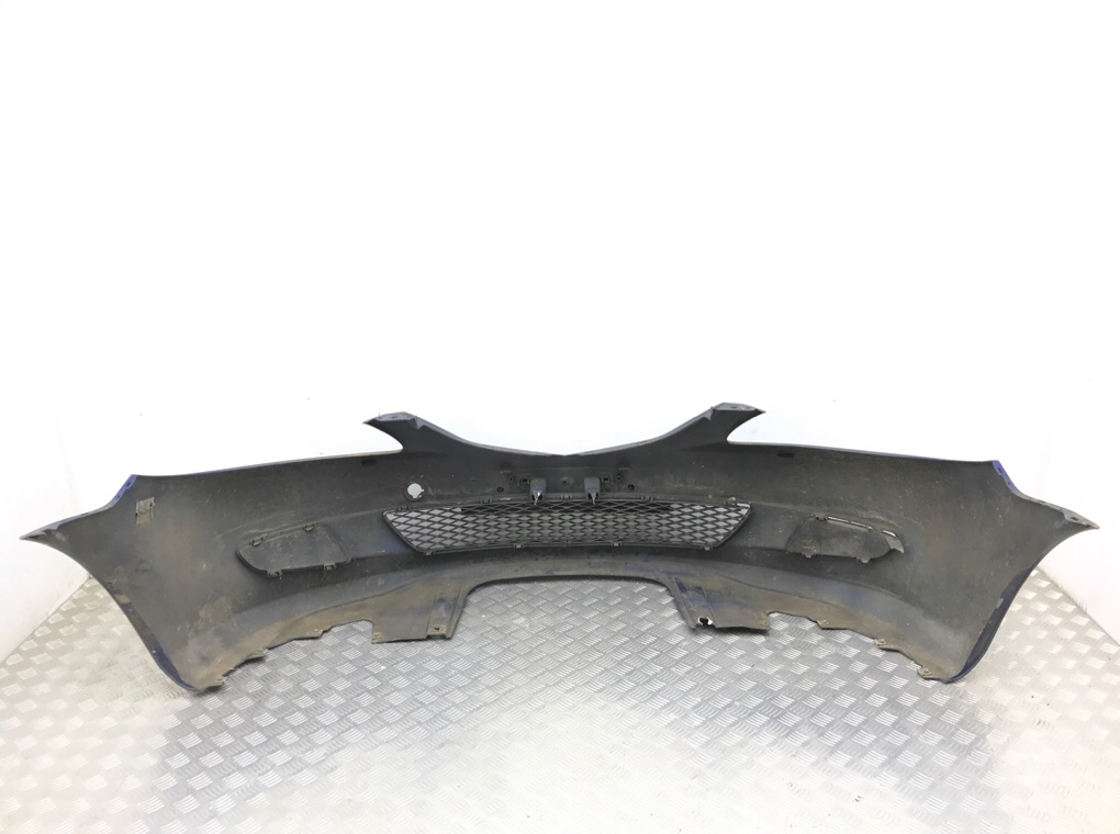 Бампер передний бу для Mazda 6  1 1.8 i,  2005 г.