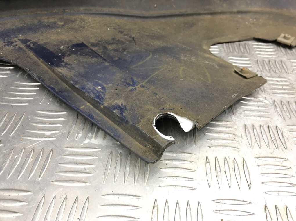 Бампер передний бу для Mazda 6  1 1.8 i,  2005 г.