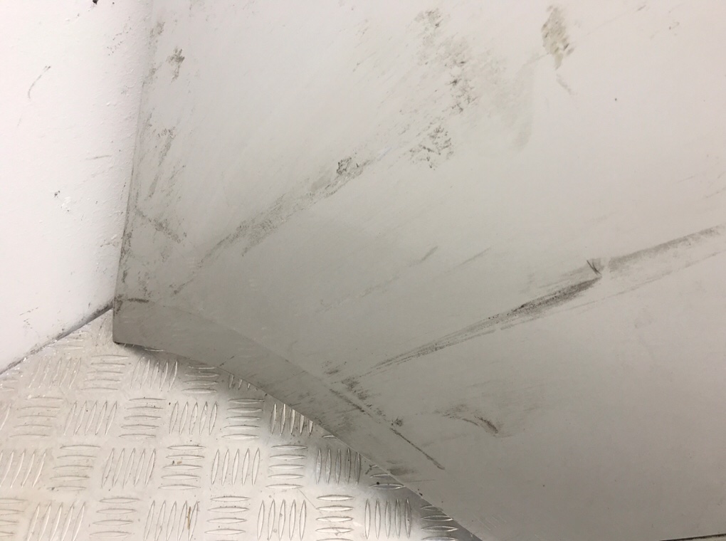 Бампер задний бу для Renault Laguna 3 2.0 DCi,  2010 г.