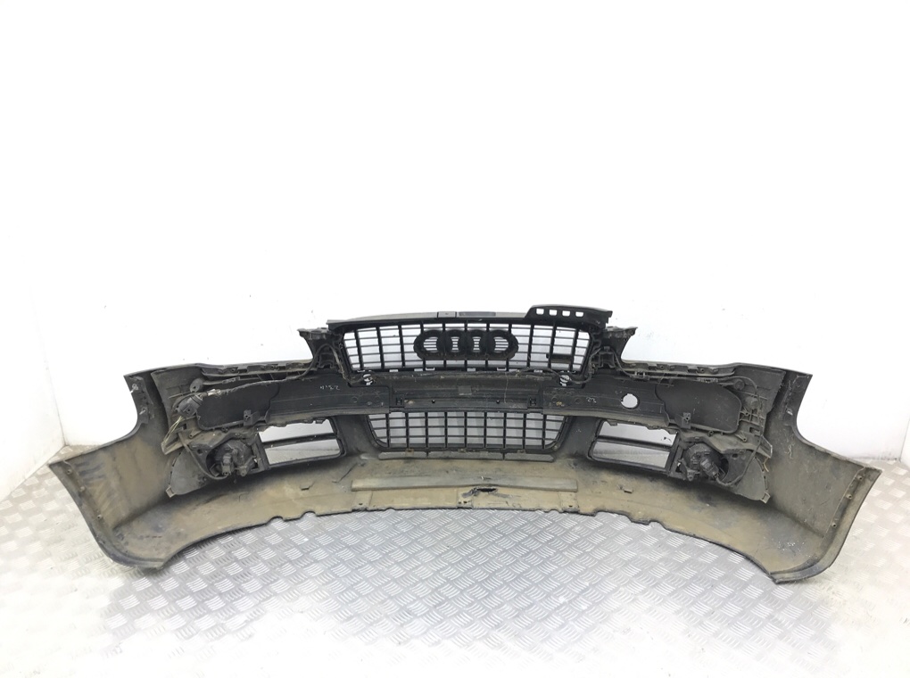 Бампер передний бу для Audi A4 B7 3.0 TDi,  2005 г.