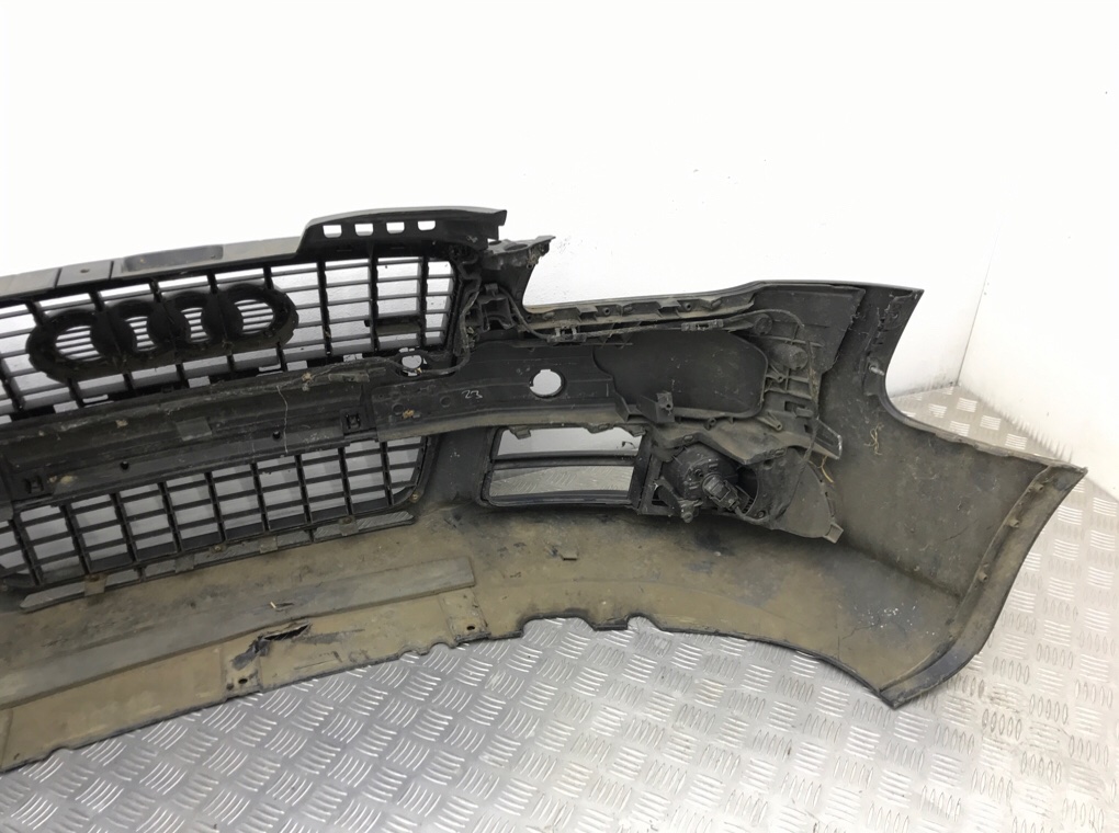 Бампер передний бу для Audi A4 B7 3.0 TDi,  2005 г.