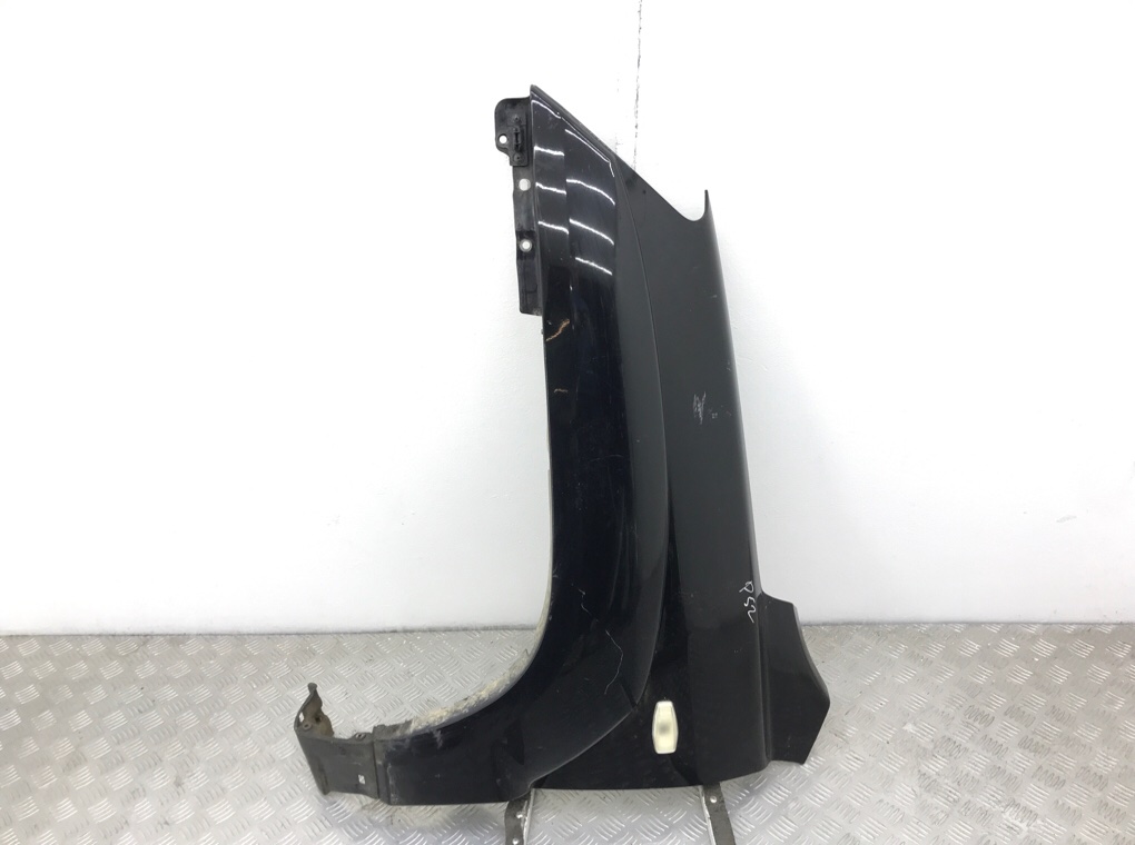 Крыло переднее левое бу для Kia Sportage 2 2.0 CRDi, 2005 г.