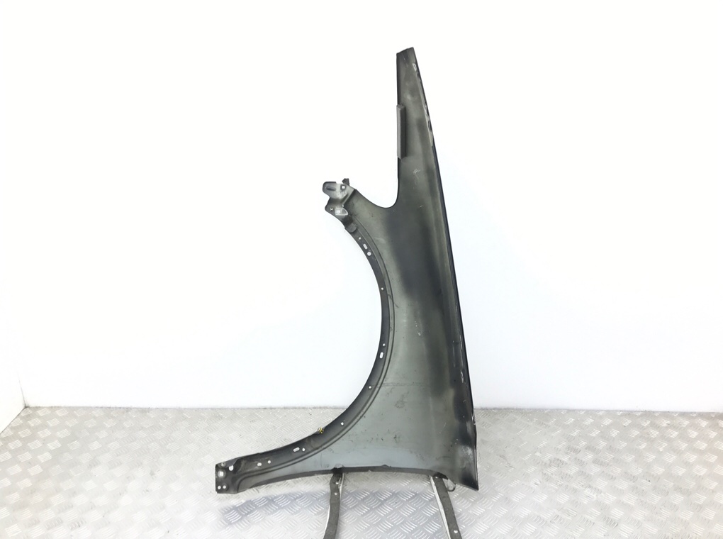 Крыло переднее правое бу для Volvo C30  1.6 i,  2008 г.