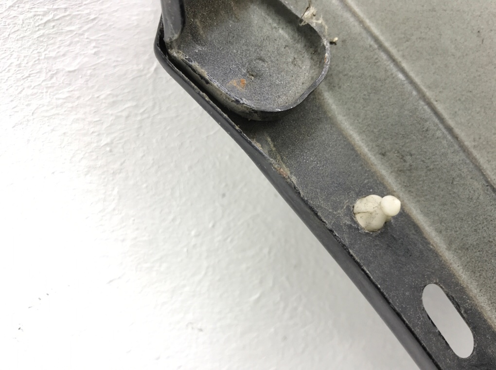 Крыло переднее правое бу для Volvo C30  1.6 i,  2008 г.