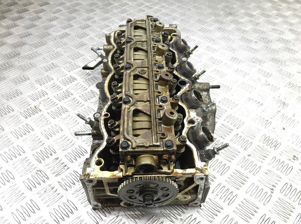 Головка блока цилиндров бу для Honda Civic 8 1.8 i, 2006 г. Головка блока цилиндров бу для Honda Civic 8 1.8 i, 2006 г.