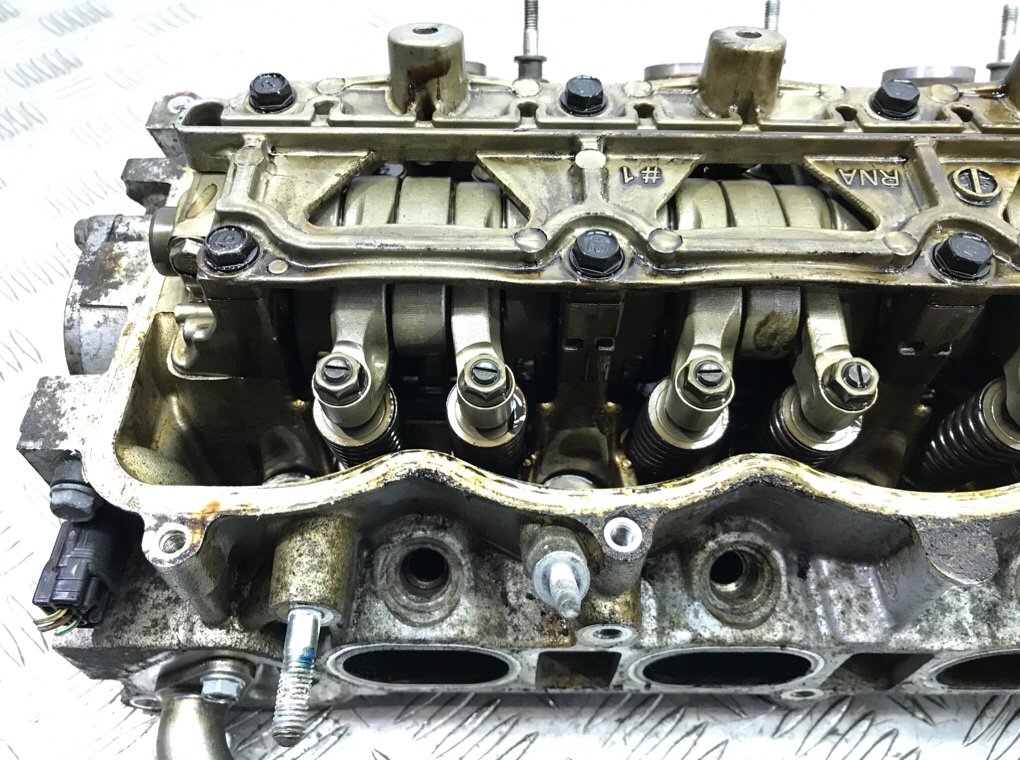 Головка блока цилиндров бу для Honda Civic 8 1.8 i, 2006 г. Головка блока цилиндров бу для Honda Civic 8 1.8 i, 2006 г.