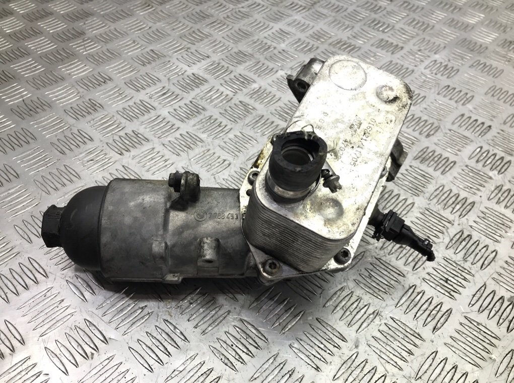 Корпус масляного фильтра бу для BMW 5 E60/E61 2.5 TD, 2006 г.