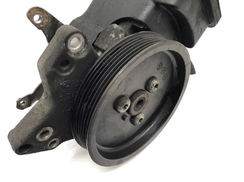 Насос гидроусилителя руля бу для BMW 5 E60/E61 2.5 TD, 2006 г. Насос гидроусилителя руля бу для BMW 5 E60/E61 2.5 TD, 2006 г.