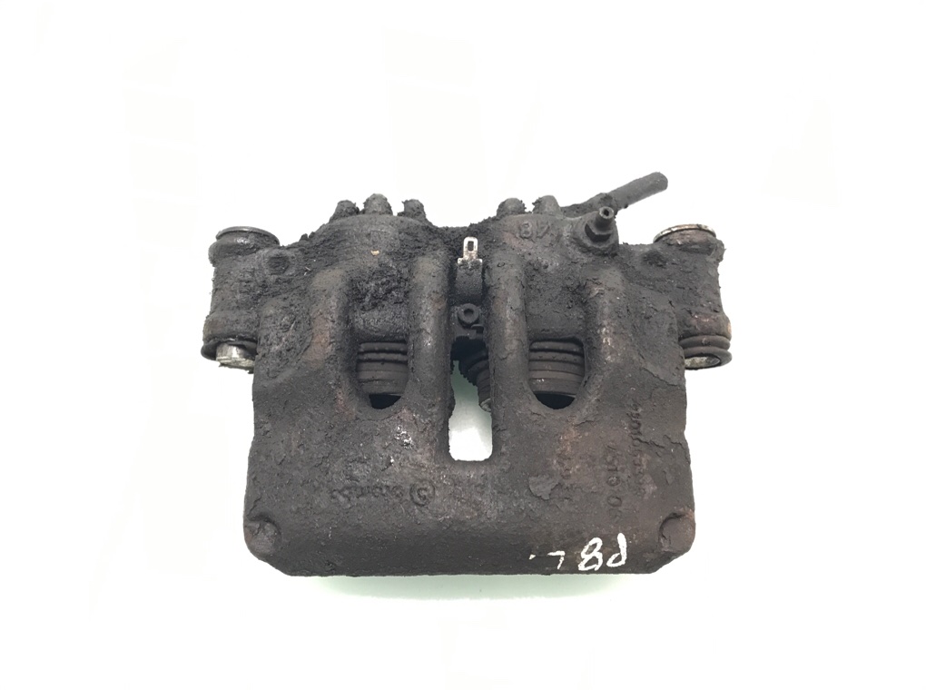 Суппорт передний левый бу для Nissan NV400 2.3 DCI, 2015 г.