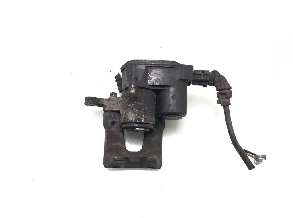 Суппорт задний левый бу для Hyundai i40  1.7 CRDi,  2014 г.