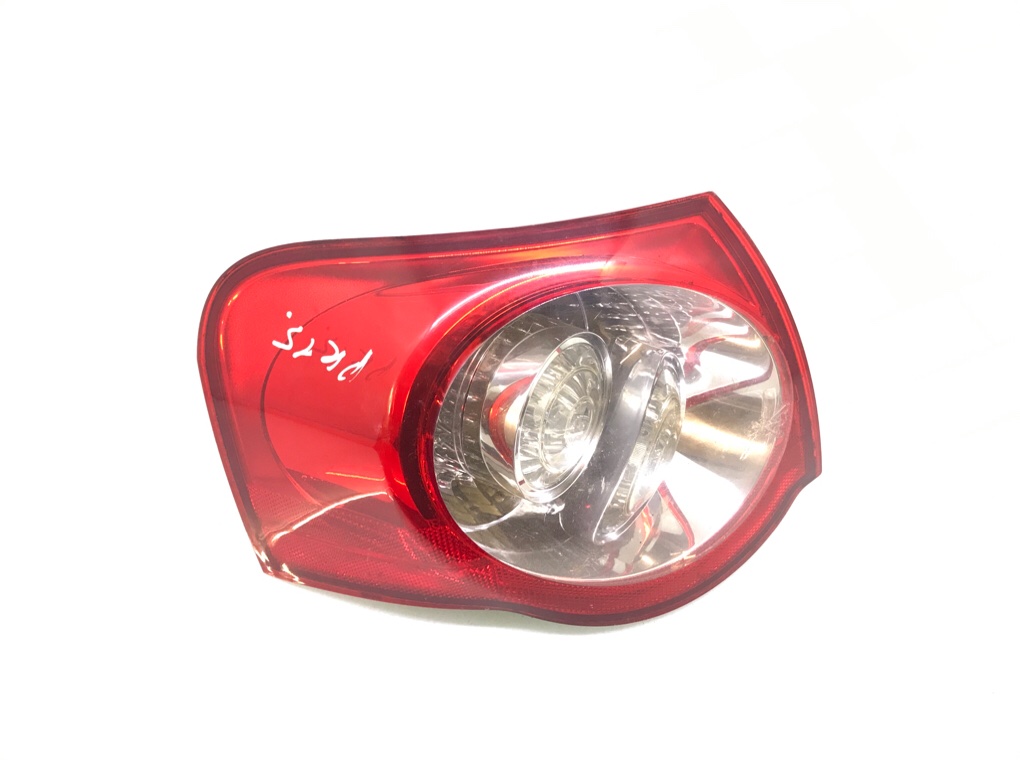 Фонарь задний левый бу для Volkswagen Passat B6 2.0 FSI, 2006 г.