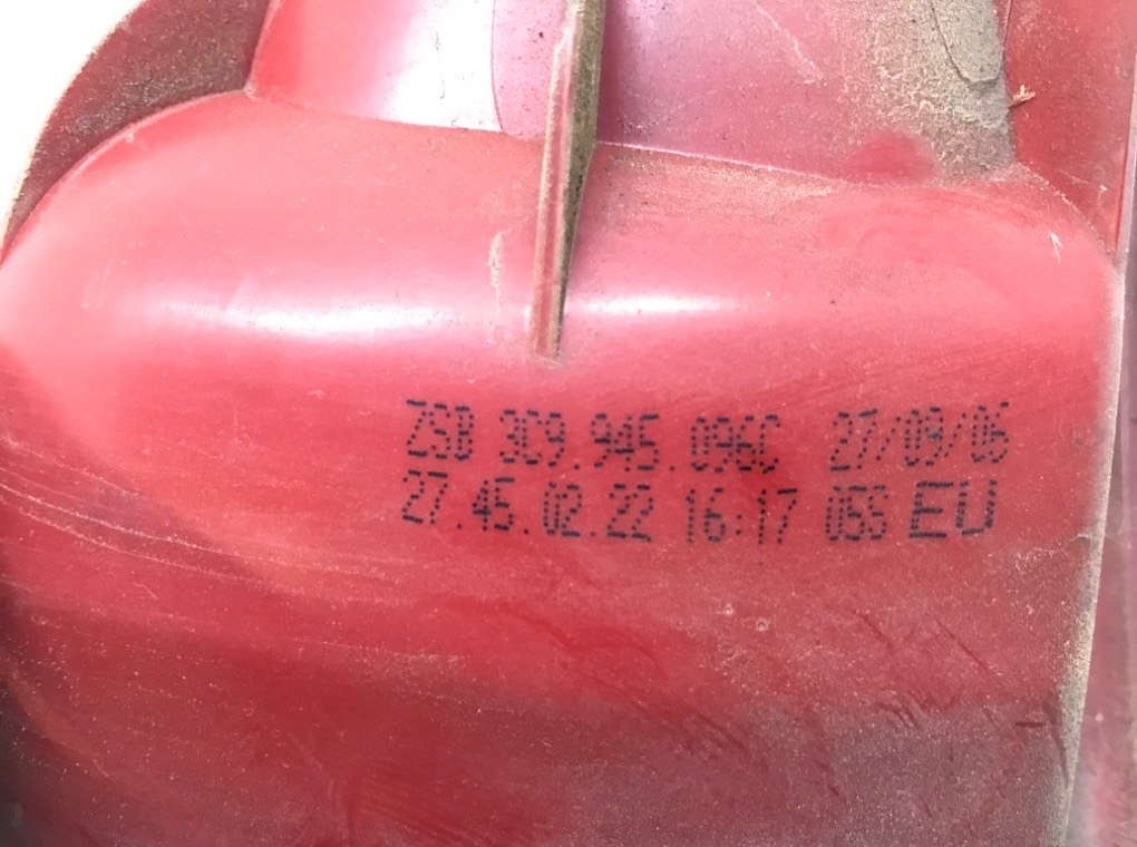 Фонарь задний правый бу для Volkswagen Passat B6 2.0 FSI,  2006 г.