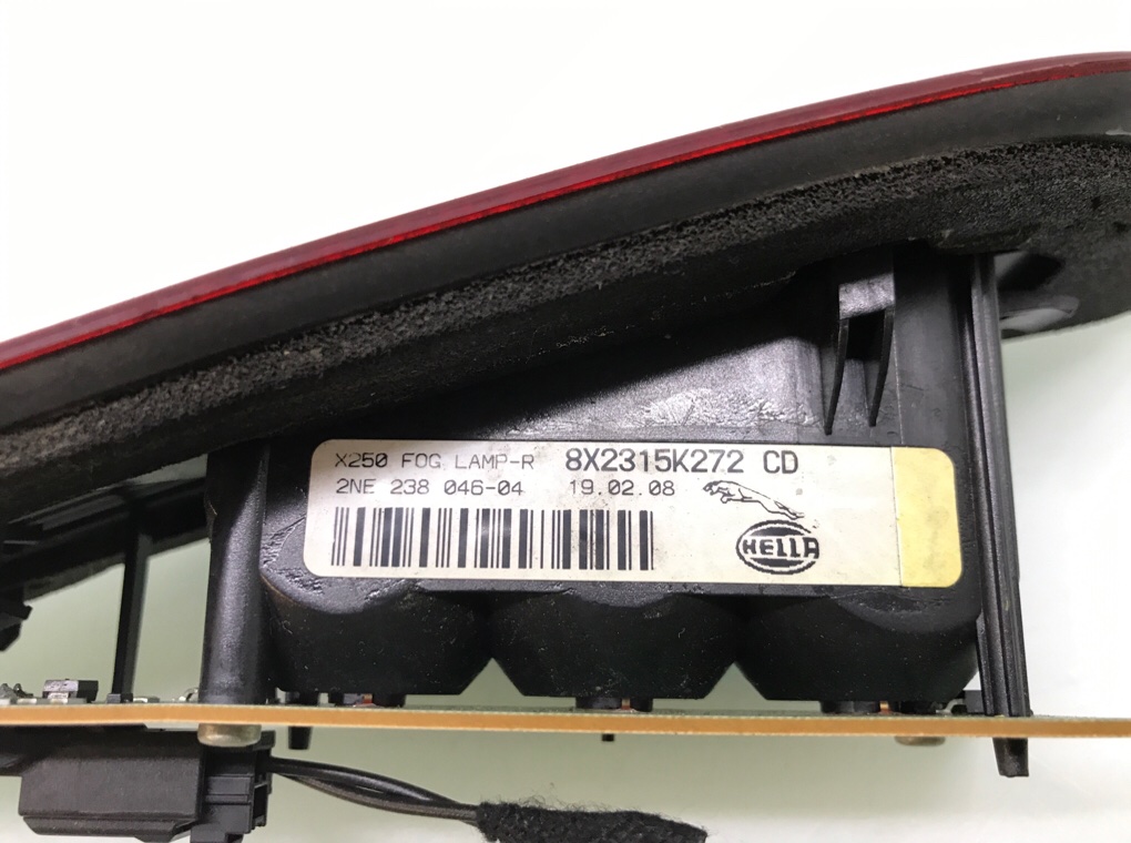 Фонарь крышки багажника правый бу для Jaguar XF  2.7 TD,  2008 г.