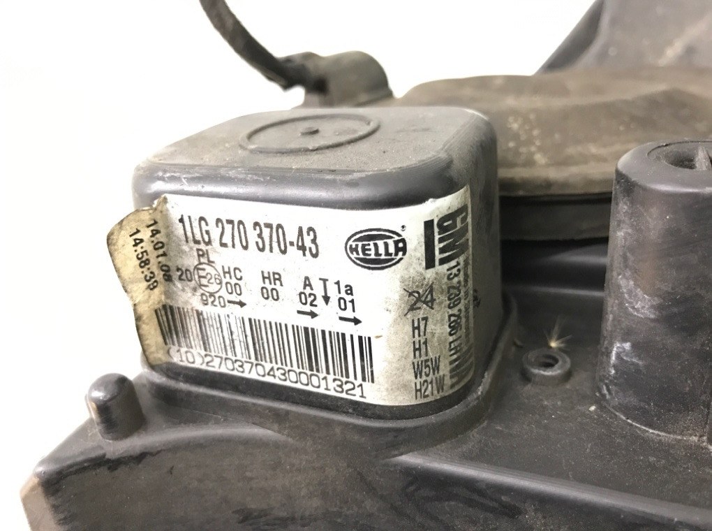 Фара левая бу для Opel Astra H 1.6 i,  2008 г.