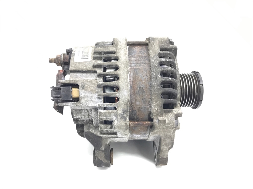 Генератор бу для Renault Trafic 3 1.6 CDTI,  2015 г.