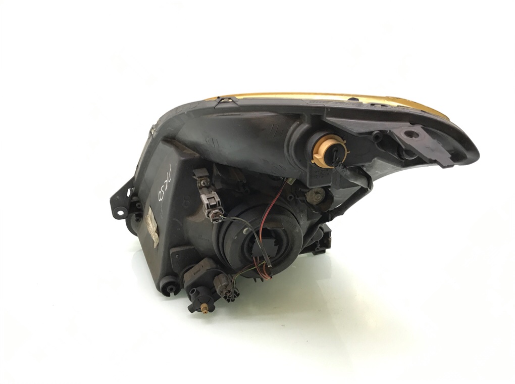 Фара правая бу для Suzuki Swift 3 1.3 i,  2006 г.