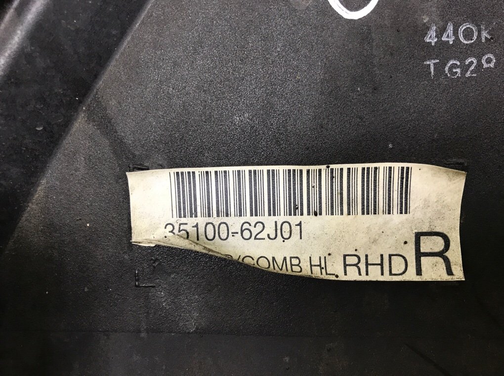 Фара правая бу для Suzuki Swift 3 1.3 i,  2006 г.