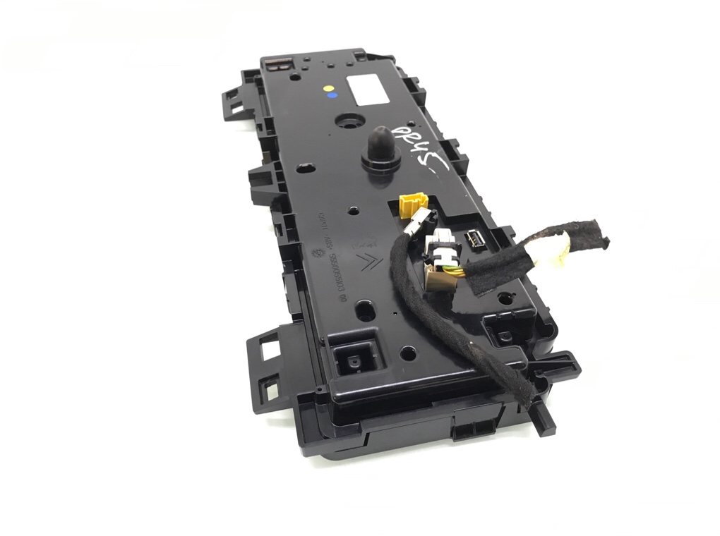 Щиток приборов (приборная панель) бу для Citroen C4 Grand Picasso 2 1.6 HDi, 2015 г. Щиток приборов (приборная панель) бу для Citroen C4 Grand Picasso 2 1.6 HDi, 2015 г.