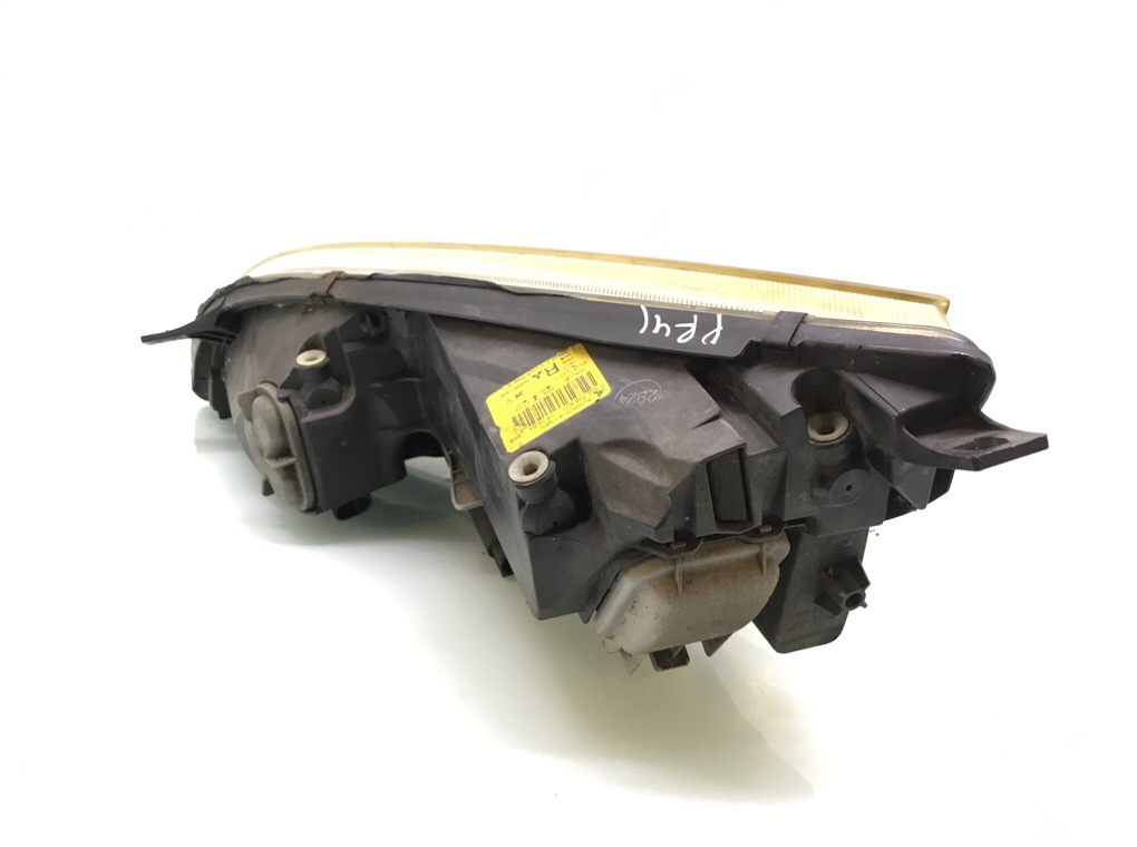 Фара правая бу для Mitsubishi Colt 6 1.3 i,  2006 г.