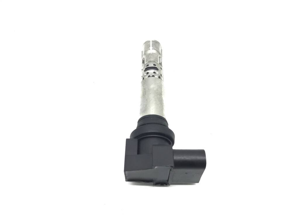 Катушка зажигания бу для Volkswagen Golf 4 1.4 i, 2003 г. Катушка зажигания бу для Volkswagen Golf 4 1.4 i, 2003 г.