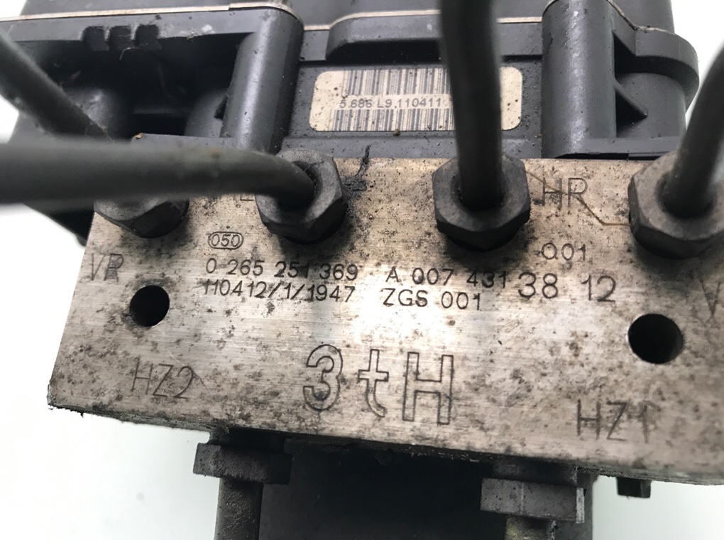 Блок ABS бу для Mercedes Sprinter 2.2 CDi, 2011 г. Блок ABS бу для Mercedes Sprinter 2.2 CDi, 2011 г.