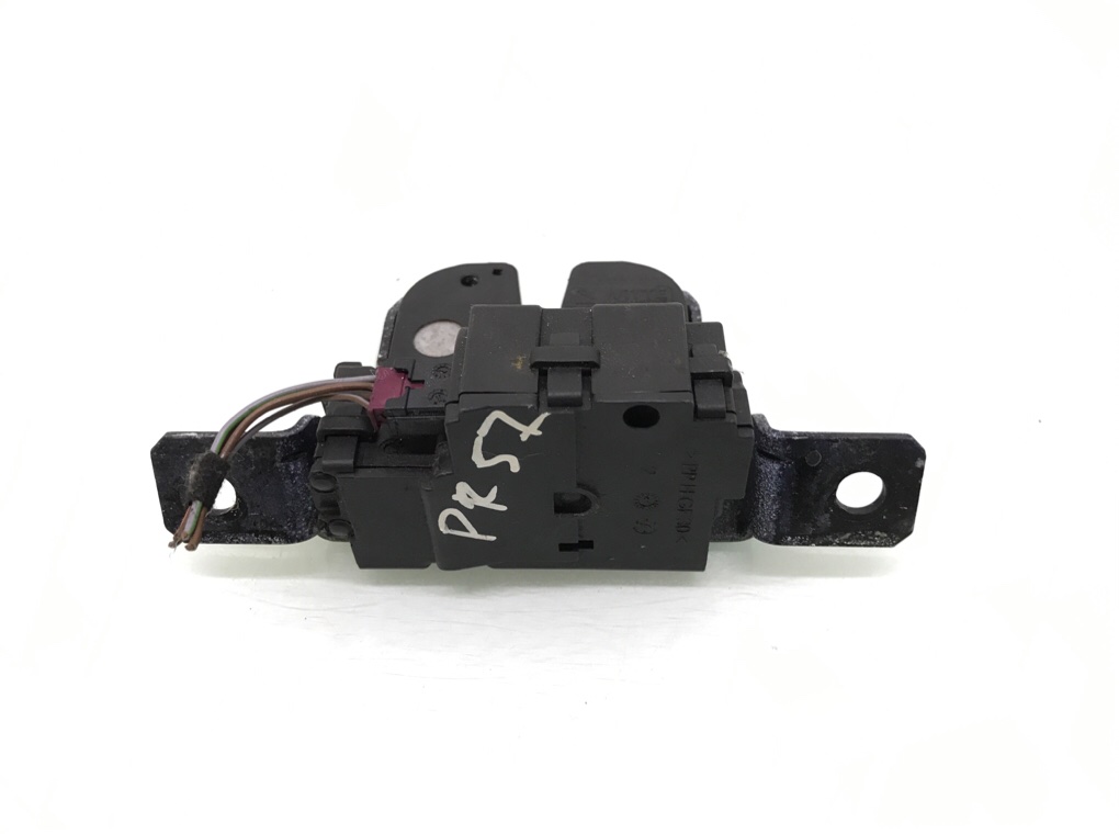 Замок багажника бу для BMW 1 F20/F21 2.0 TD,  2012 г.