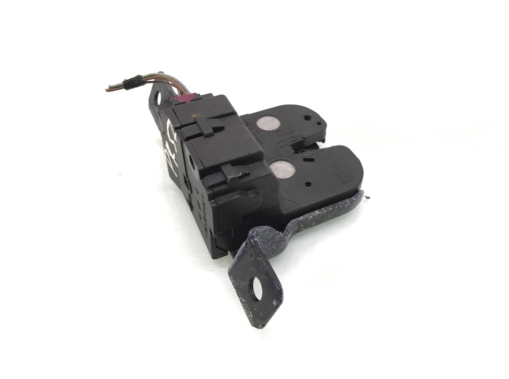 Замок багажника бу для BMW 1 F20/F21 2.0 TD,  2012 г.