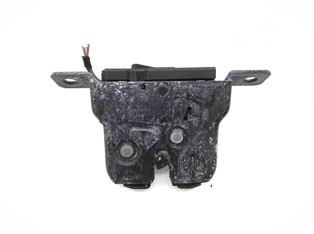 Замок багажника бу для BMW 1 F20/F21 2.0 TD,  2012 г.