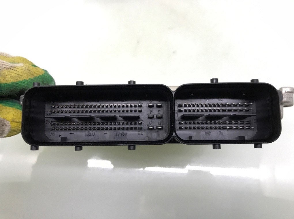 Блок управления двигателем бу для Kia Sorento 2.5 CRDi, 2009 г. Блок управления двигателем бу для Kia Sorento 2.5 CRDi, 2009 г.