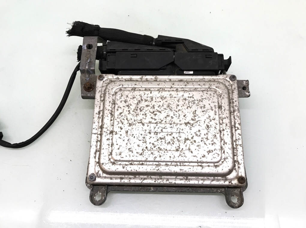 Блок управления двигателем бу для Mercedes A W169 1.5 i,  2011 г.