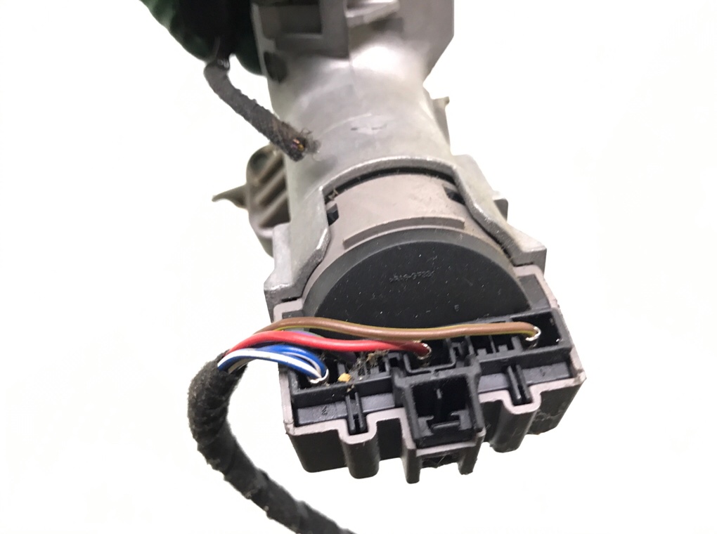 Замок зажигания бу для Ford Fiesta 6 1.6 i, 2012 г. Замок зажигания бу для Ford Fiesta 6 1.6 i, 2012 г.