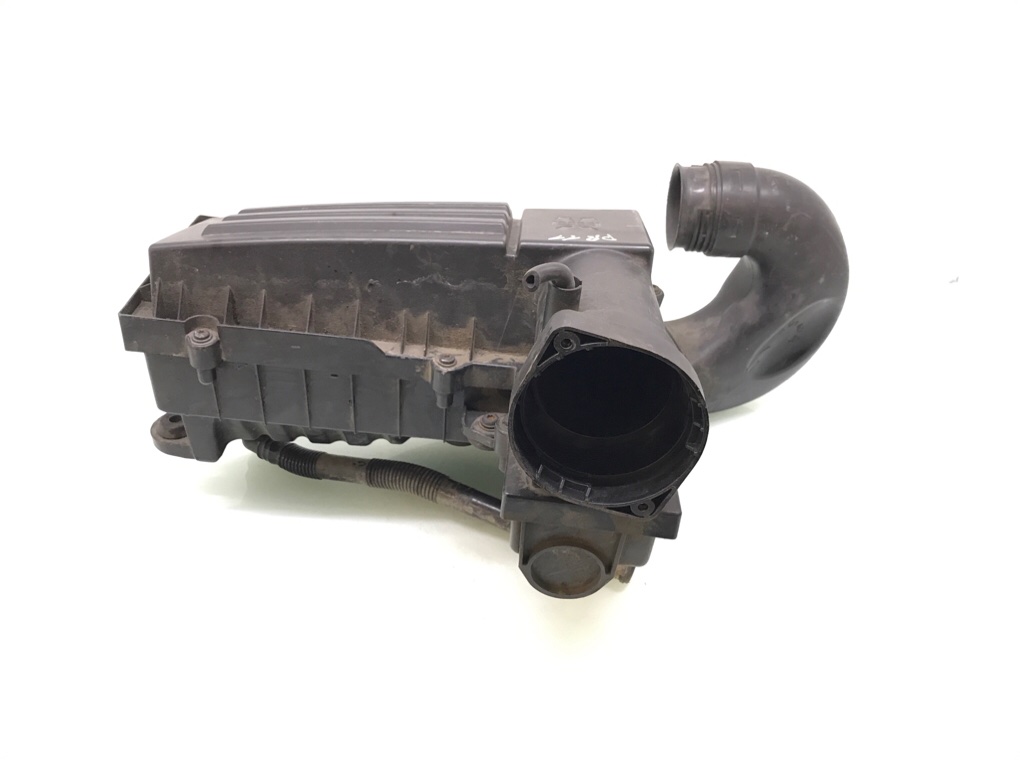 Корпус воздушного фильтра бу для Volkswagen Jetta 5 2.0 TDi, 2009 г. Корпус воздушного фильтра бу для Volkswagen Jetta 5 2.0 TDi, 2009 г.