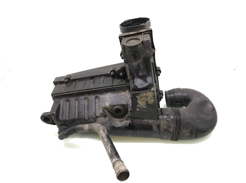 Корпус воздушного фильтра бу для Volkswagen Jetta 5 2.0 TDi, 2009 г. Корпус воздушного фильтра бу для Volkswagen Jetta 5 2.0 TDi, 2009 г.