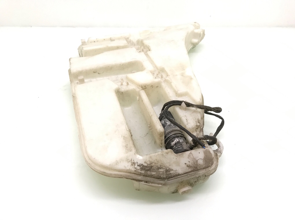 Бачок омывателя бу для BMW 5 F10/F11/GT F07 2.0 D,  2011 г.