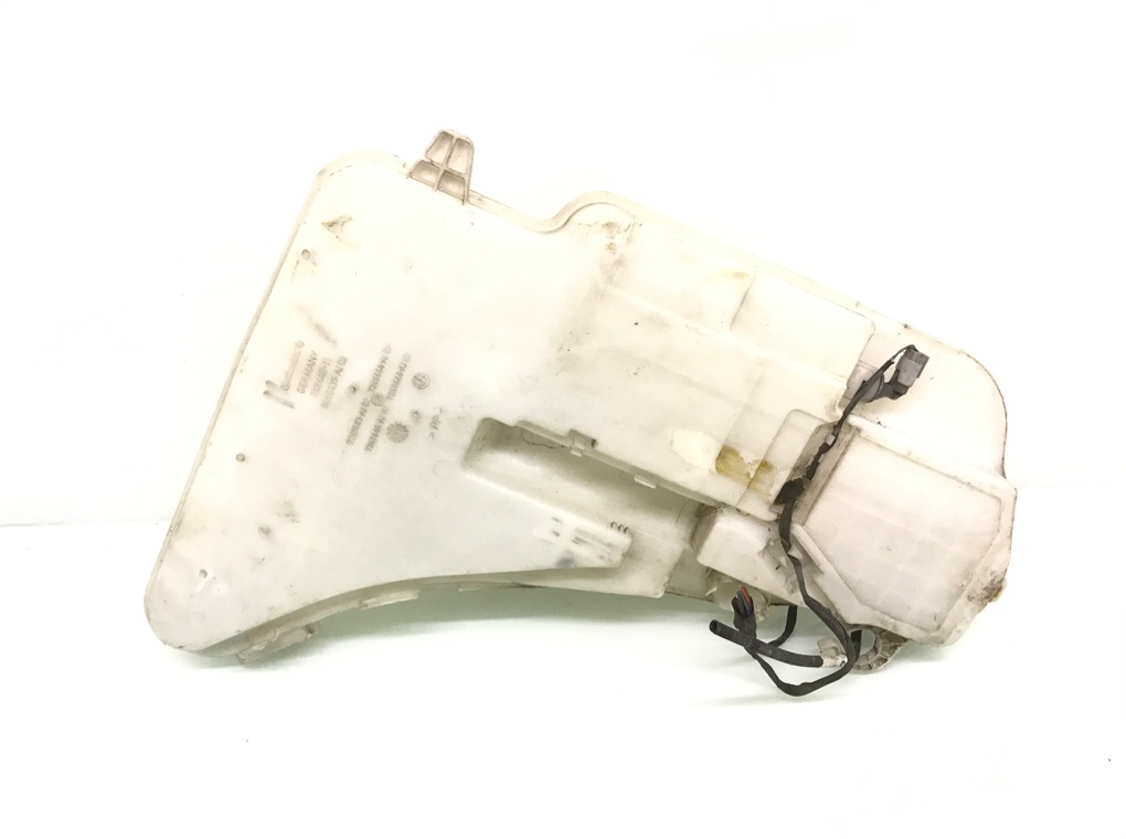 Бачок омывателя бу для BMW 5 F10/F11/GT F07 2.0 D,  2011 г.