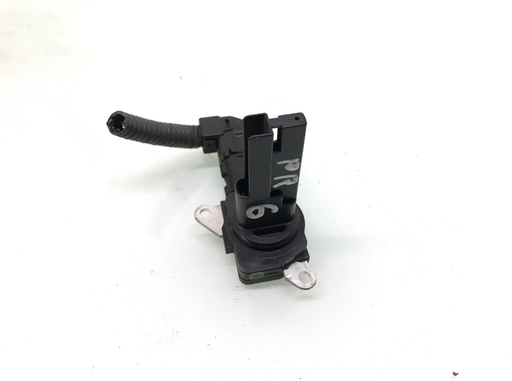 Расходомер воздуха бу для Lexus IS 2 2.5 i,  2005 г.